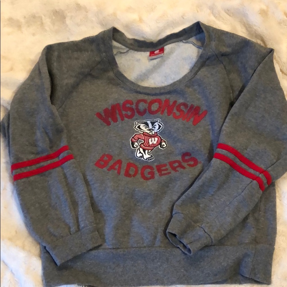 Women’s Wisconsin Badgers sweatshirt